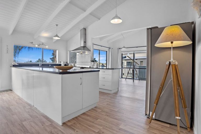 Photo of property in 124 Pepe Road, Tairua, 3508
