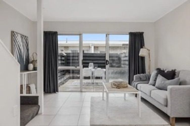 Photo of property in 7/20 Miro Street, Mount Maunganui, 3116