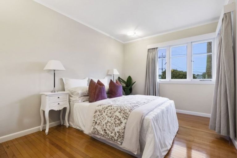 Photo of property in 89 Lake Road, Belmont, Auckland, 0622