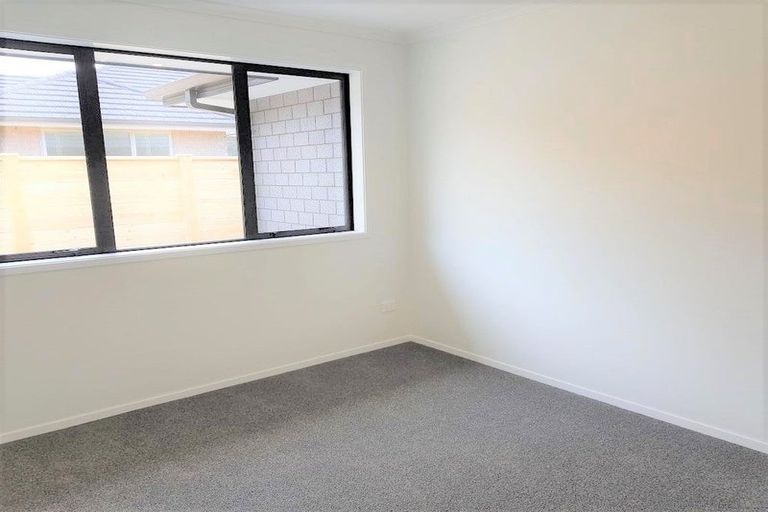 Photo of property in 64 Tradewinds Drive, Whitby, Porirua, 5024