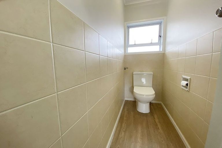 Photo of property in 3 Larne Avenue, Pakuranga Heights, Auckland, 2010