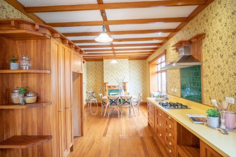 Photo of property in 18 Mere Mere Avenue, Palmerston North, 4414