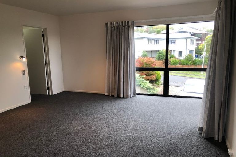 Photo of property in 28 Bronzewing Terrace, Unsworth Heights, Auckland, 0632