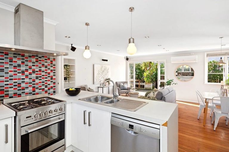 Photo of property in 1044 High Street, Avalon, Lower Hutt, 5011