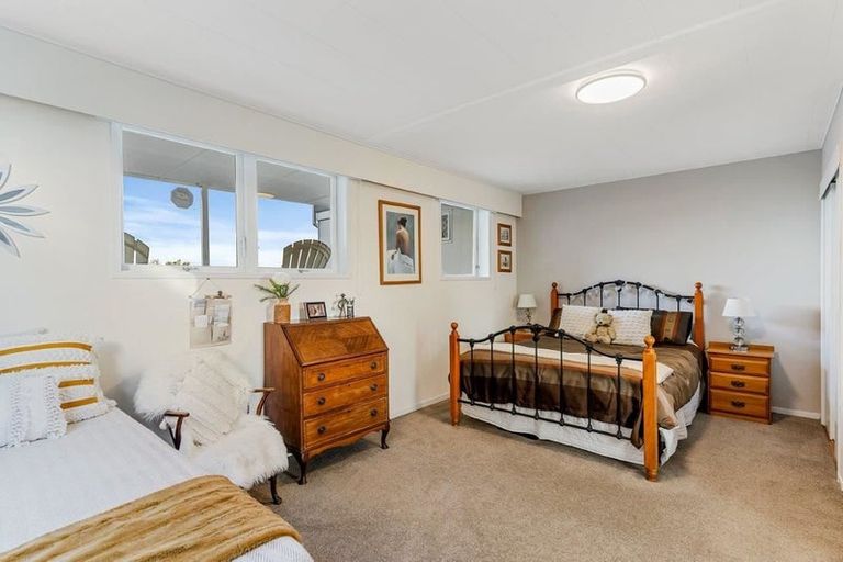 Photo of property in 8 Hillcrest Road, Hatfields Beach, Orewa, 0931