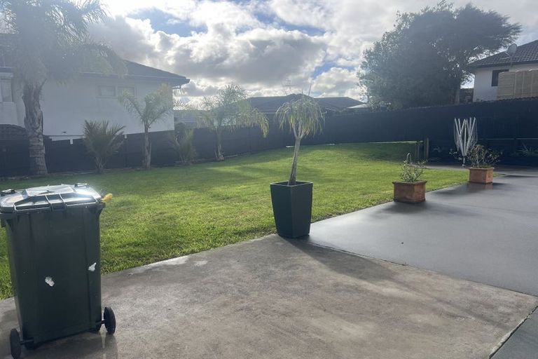 Photo of property in 63 Westerham Drive, Dannemora, Auckland, 2016