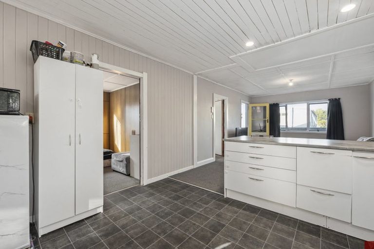 Photo of property in 6b Tawa Street, Waikanae, 5036