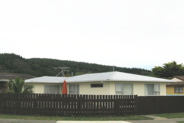 Photo of property in 88 Norana Road, Timberlea, Upper Hutt, 5018