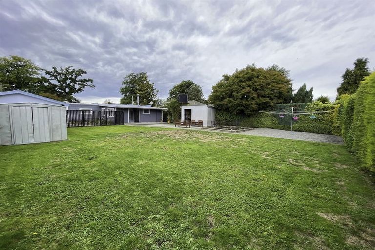 Photo of property in 53 Main North Road, Geraldine, 7930