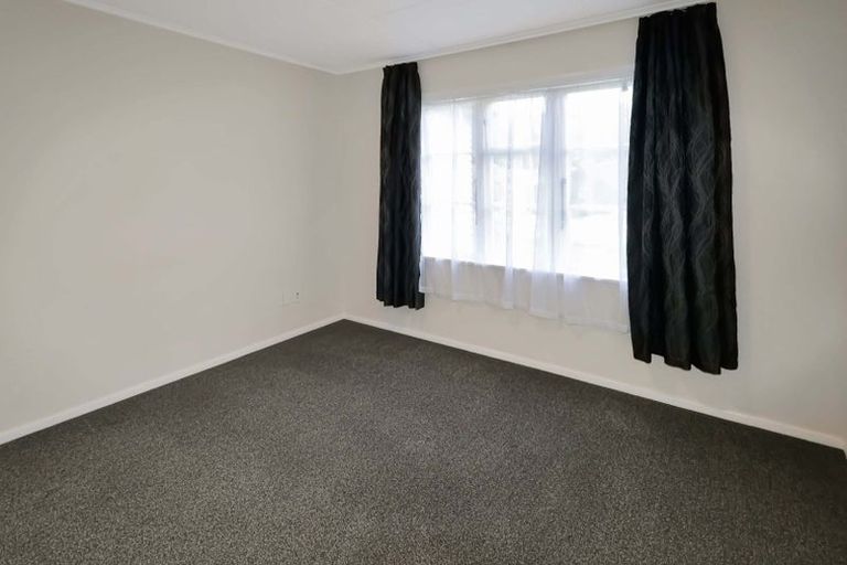 Photo of property in 53 Westminster Road, Wainuiomata, Lower Hutt, 5014