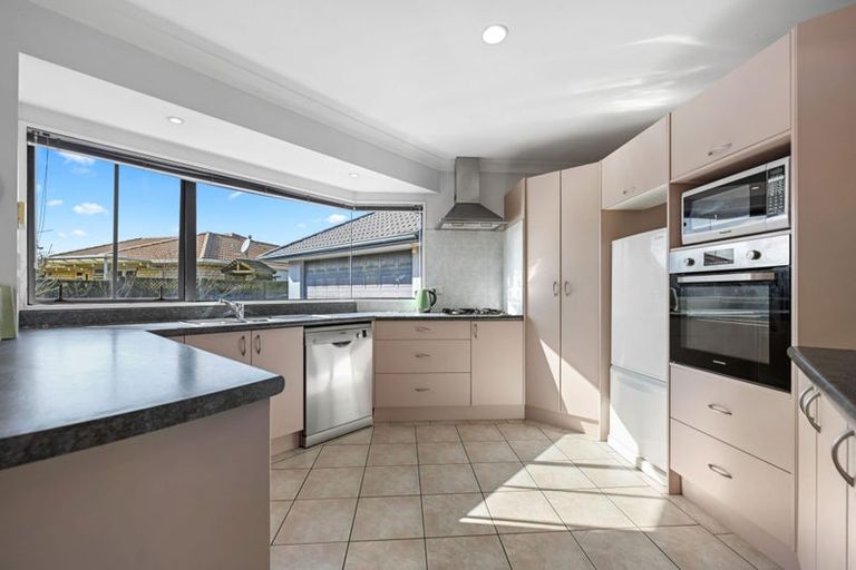 Photo of property in 16 Kenneth Place, Rototuna, Hamilton, 3210