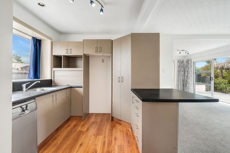 Photo of property in 95 Oakhampton Street, Hornby, Christchurch, 8042