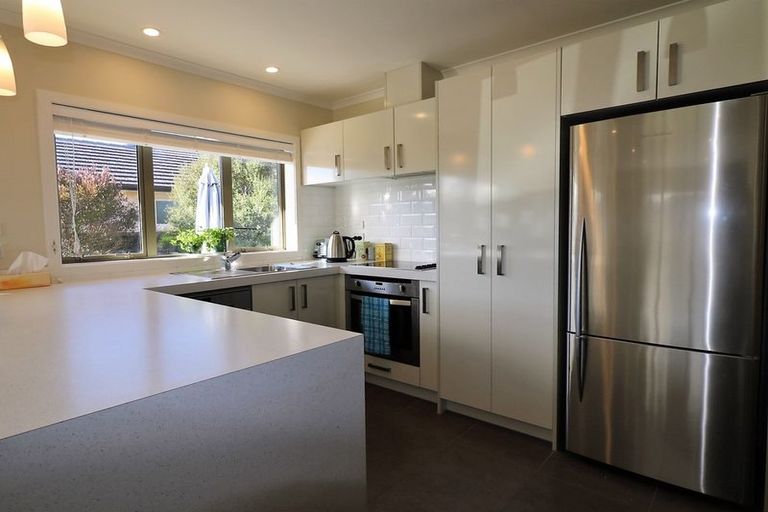 Photo of property in 2 Madison Street, Carterton, 5713