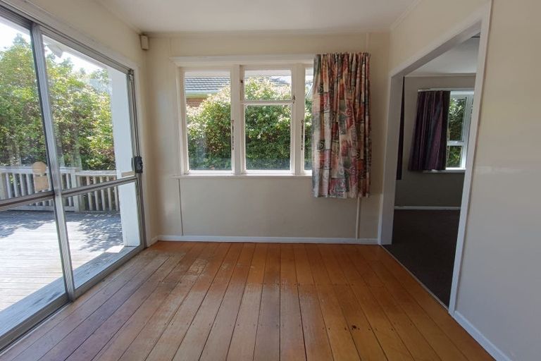 Photo of property in 33 Jillett Street, Titahi Bay, Porirua, 5022