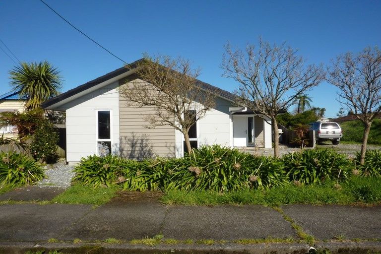 Photo of property in 78 Romilly Street, Westport, 7825