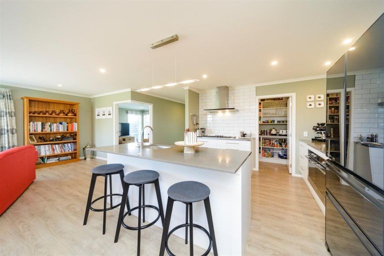 Photo of property in 19 George Street, Bulls, 4818