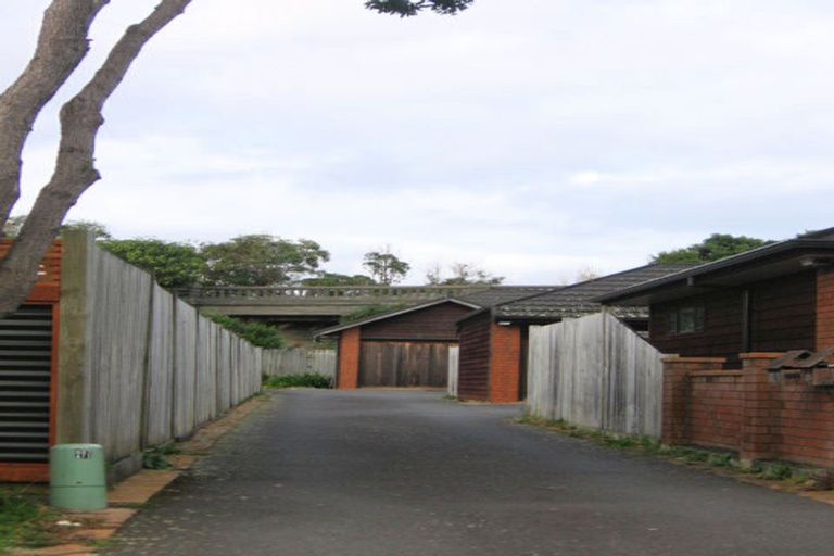 Photo of property in 3/10 Pohutukawa Street, Woburn, Lower Hutt, 5010