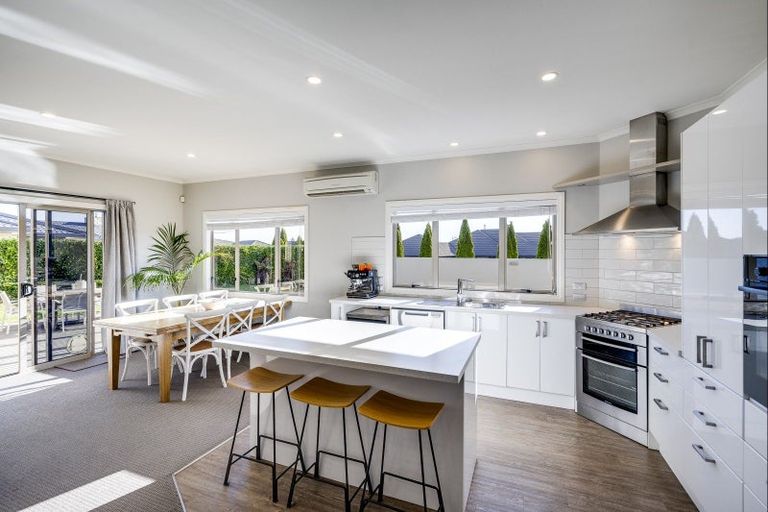 Photo of property in 4 Russell Robertson Drive, Havelock North, 4130