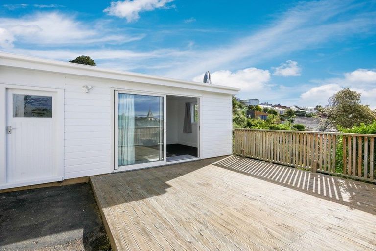 Photo of property in 22 Glenpark Avenue, Frankleigh Park, New Plymouth, 4310