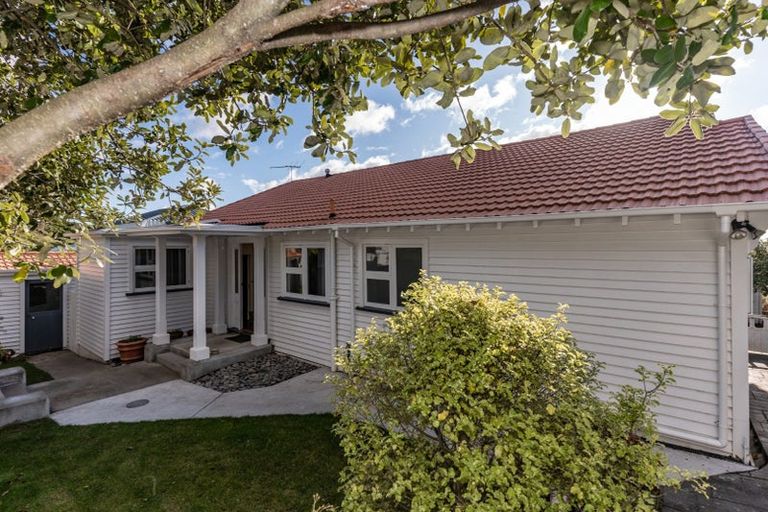 Photo of property in 123 Hackthorne Road, Cashmere, Christchurch, 8022