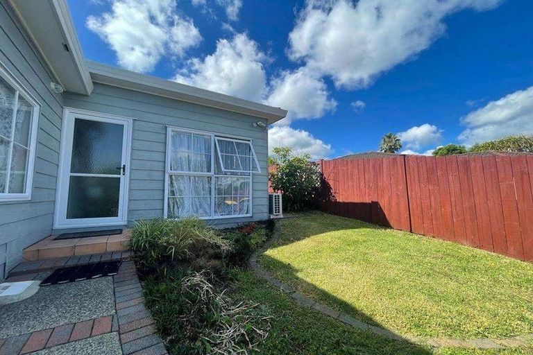 Photo of property in 4 Zeus Avenue, Henderson, Auckland, 0612