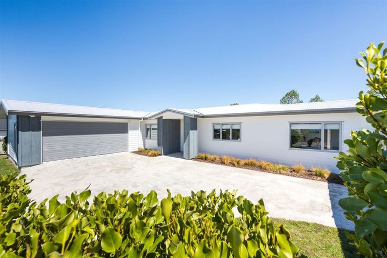 Photo of property in 9 Poplar Grove, Feilding, 4702