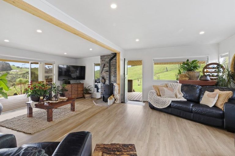 Photo of property in 1044 Awhitu Road, Pollok, Waiuku, 2683