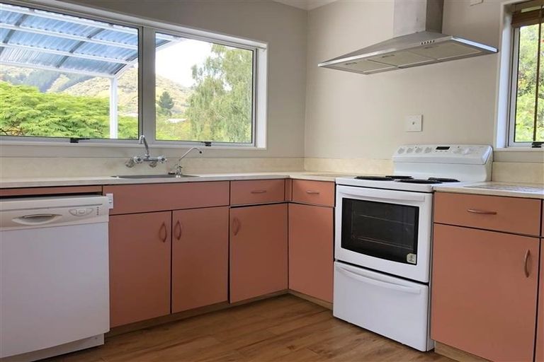Photo of property in 44 Tui Glen Road, Atawhai, Nelson, 7010