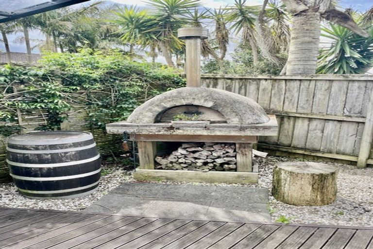 Photo of property in 3 Fresil Lane, Massey, Auckland, 0614