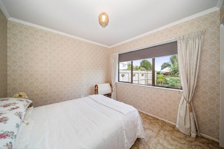 Photo of property in 98b Govett Avenue, Frankleigh Park, New Plymouth, 4310