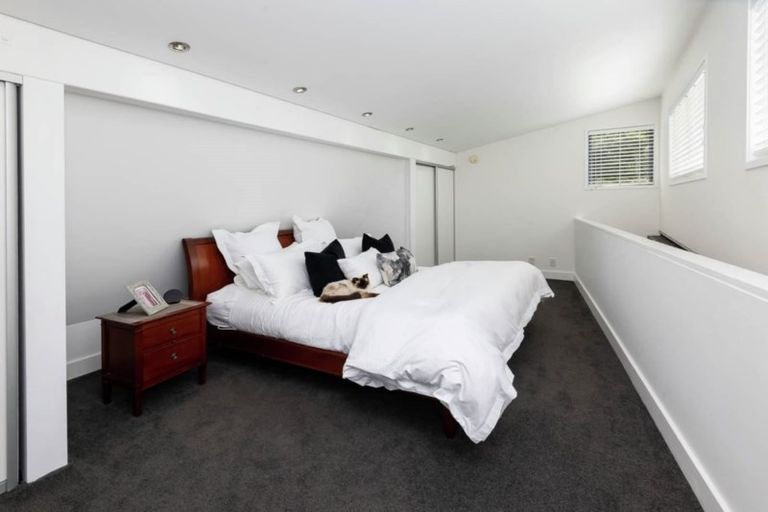 Photo of property in 21 Tanglewood Place, Cockle Bay, Auckland, 2014