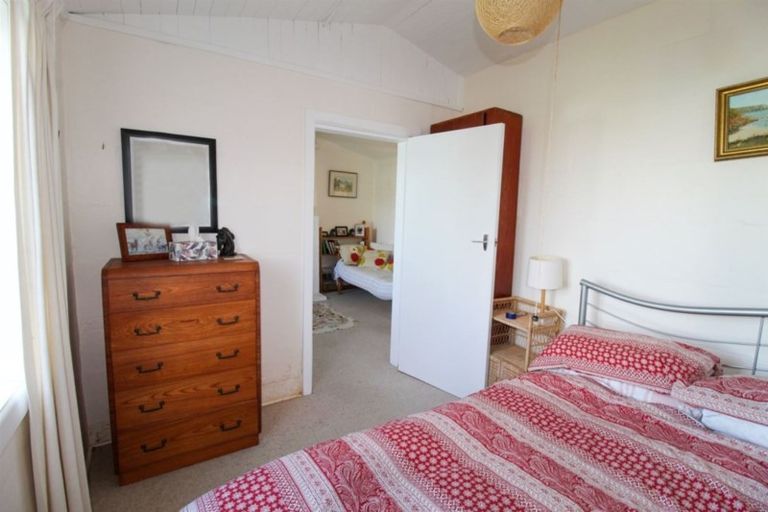 Photo of property in 24 Semple Street, Kakanui, Oamaru, 9495