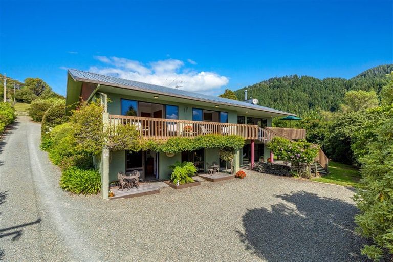 Photo of property in 14 Ralphine Way, Maitai, Nelson, 7010