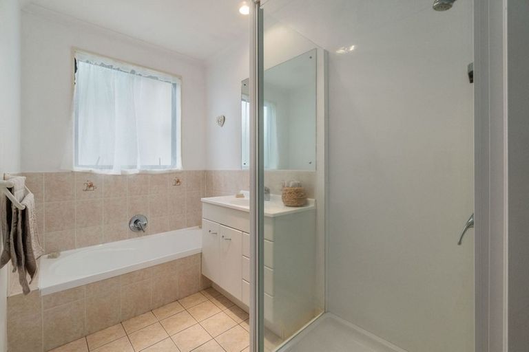 Photo of property in 17 Ruze Vida Drive, Massey, Auckland, 0614