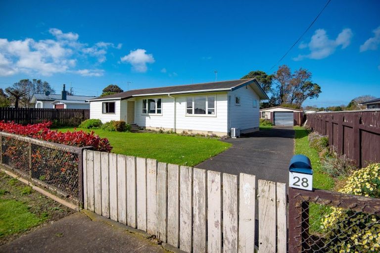 Photo of property in 28 Suther Street, Waverley, 4510