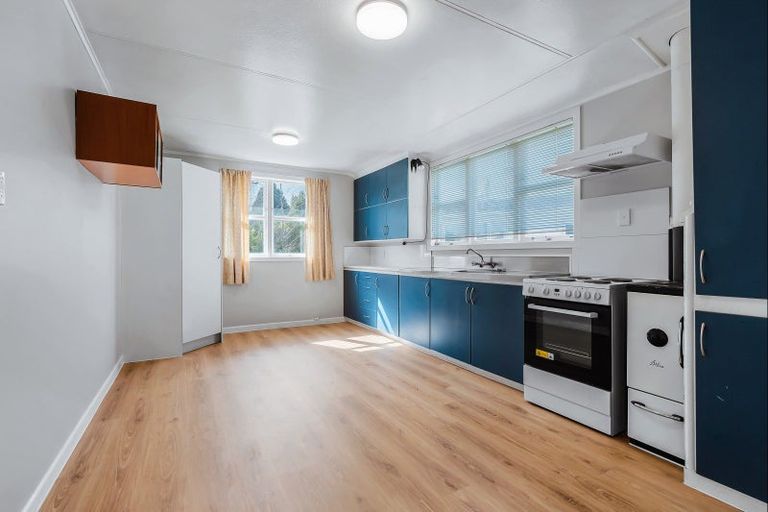 Photo of property in 10 Tamakui Grove, Turangi, 3334