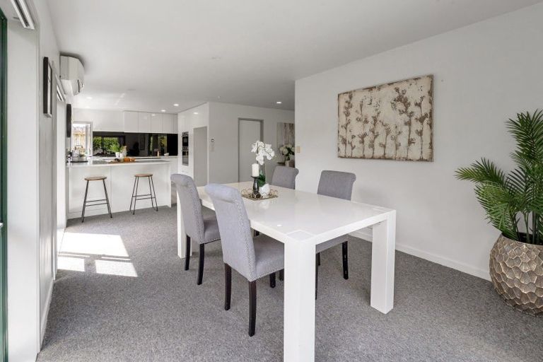 Photo of property in 2/14 Travers Place, Northpark, Auckland, 2013