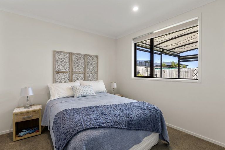 Photo of property in 6 Opouatu Avenue, Glenbrook, Waiuku, 2681