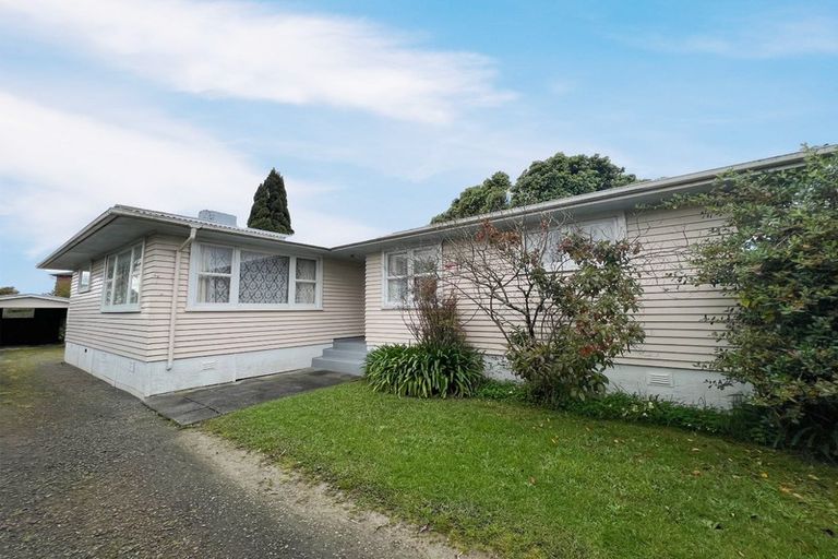 Photo of property in 233 Swanson Road, Henderson, Auckland, 0610