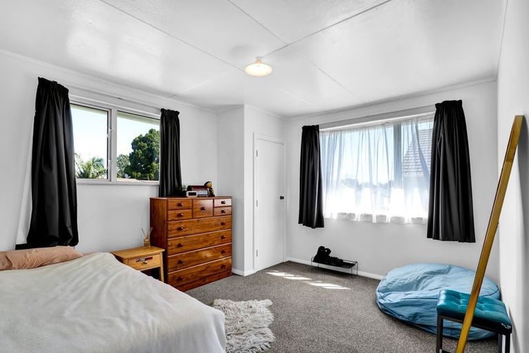 Photo of property in 55 Woodleigh Street, Frankleigh Park, New Plymouth, 4310