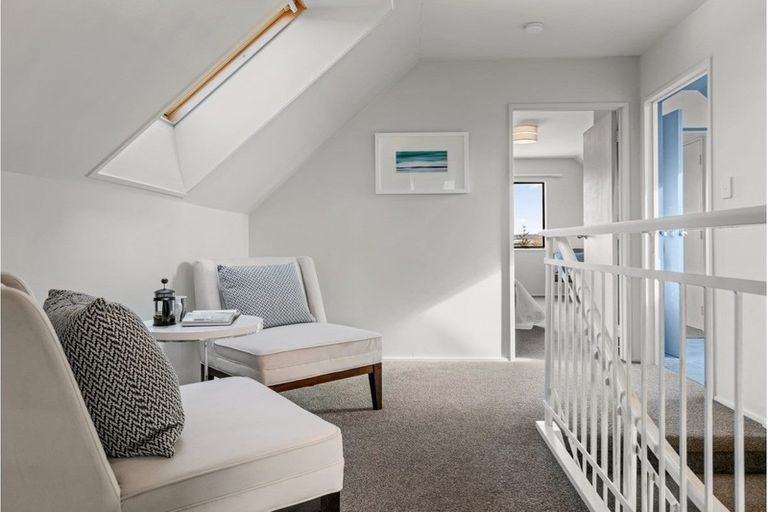 Photo of property in 50a Amberley Avenue, Te Atatu South, Auckland, 0610