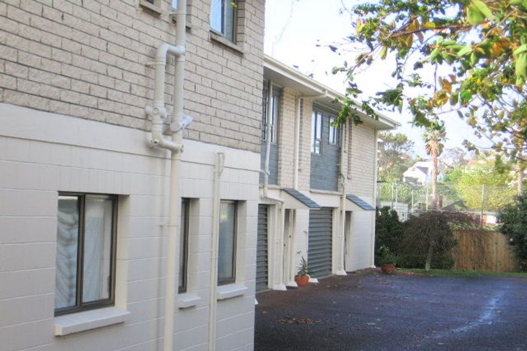 Photo of property in 2/4 Melanesia Road, Kohimarama, Auckland, 1071