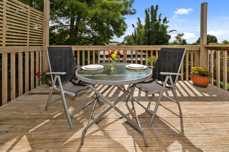 Photo of property in 53 Woodglen Road, Glen Eden, Auckland, 0602