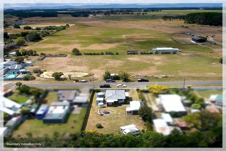 Photo of property in 14 Punga Street, Tangimoana, 4822