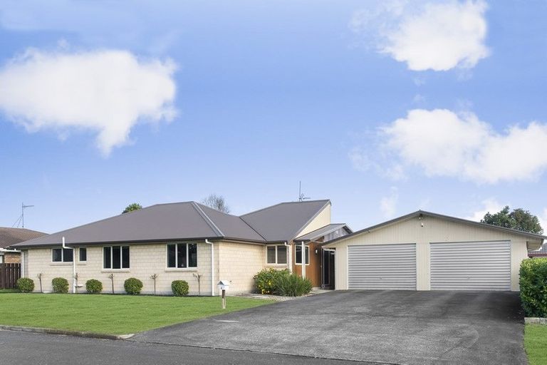 Photo of property in 2 Coronation Avenue, Pukekohe, 2120