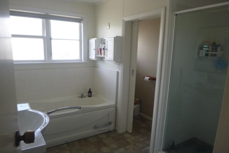 Photo of property in 27 Golders Road, Elderslea, Upper Hutt, 5018