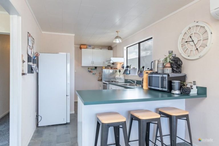 Photo of property in 33b Roband Crescent, Brown Owl, Upper Hutt, 5018