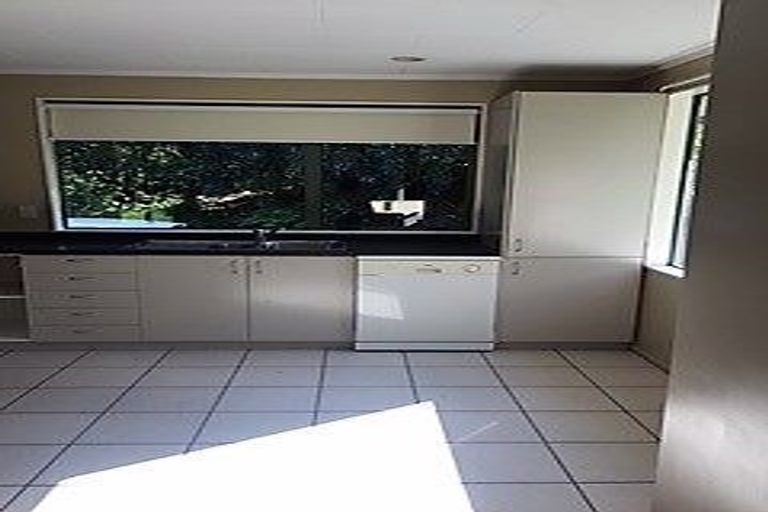 Photo of property in 31 Renown Road, Raumati South, Paraparaumu, 5032