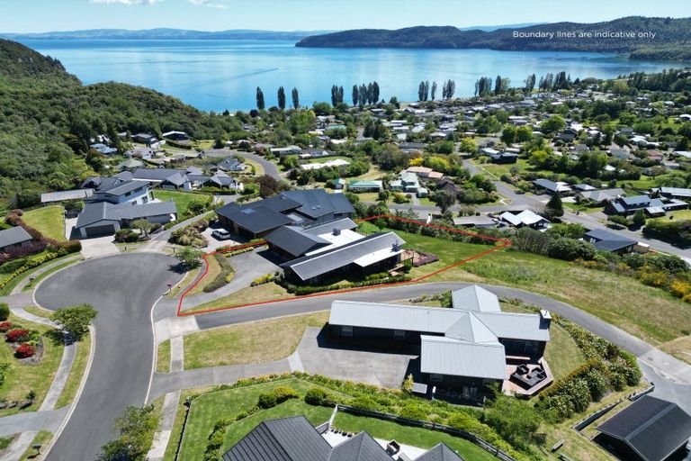 Photo of property in 38 Peregrine Place, Kinloch, Taupo, 3377