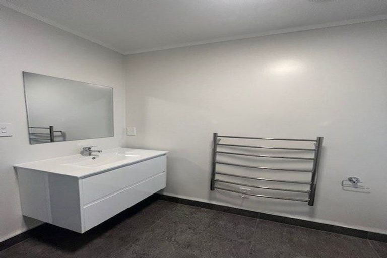 Photo of property in 441 Cambridge Terrace, Naenae, Lower Hutt, 5011